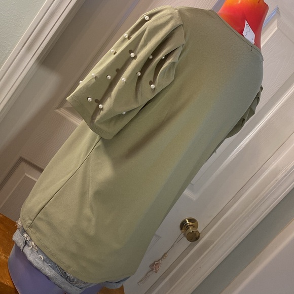 A Love Story Green Pearl Embellished Blouse - Picture 5 of 13